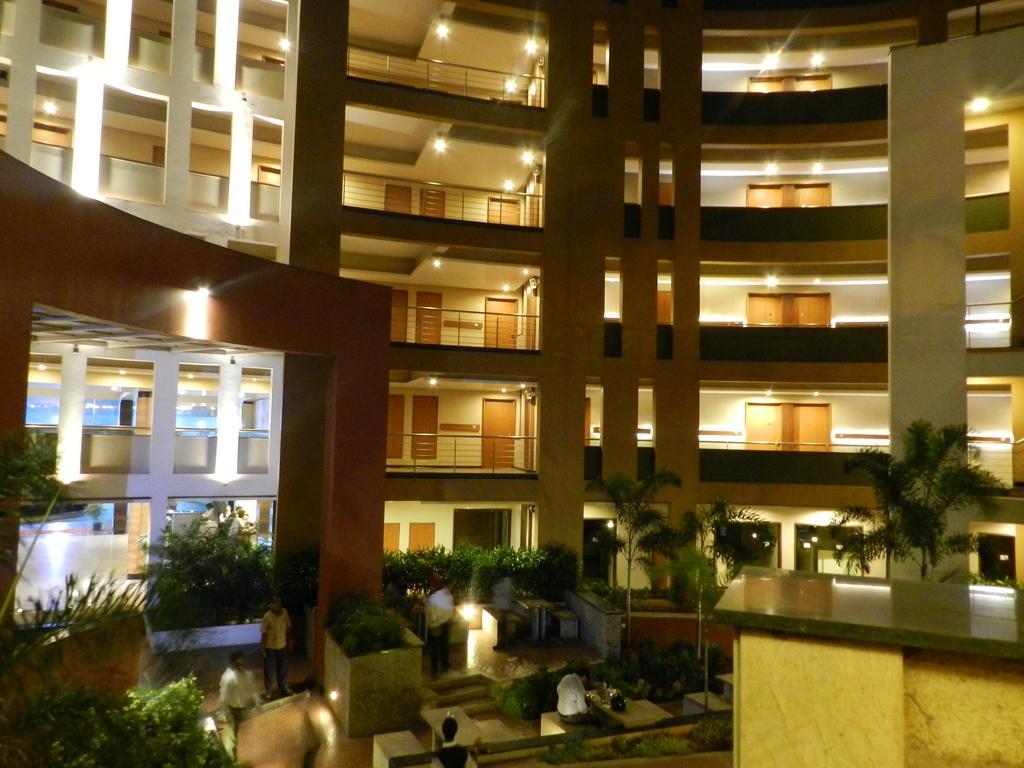Hotel Rock Regency Toranagallu Eksteriør bilde
